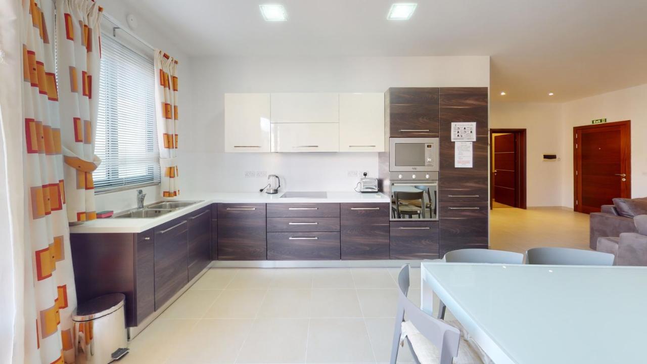 Spacious 2 Bedroom Apartment In Sliema Exterior foto